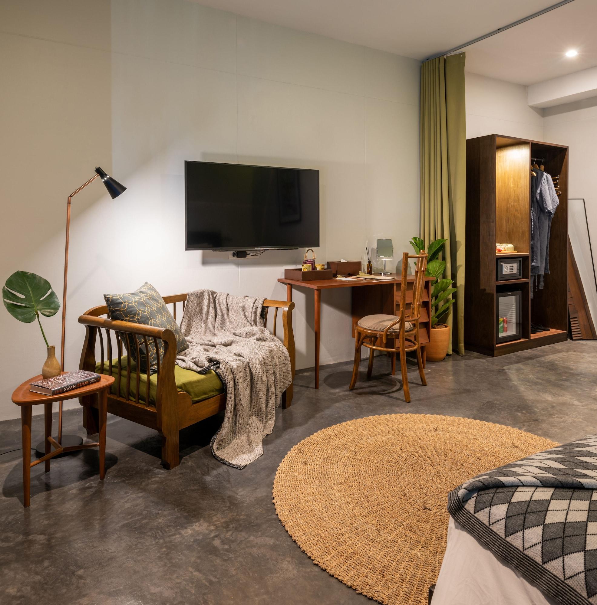 Cherlock Hotel Чиангмай Экстерьер фото