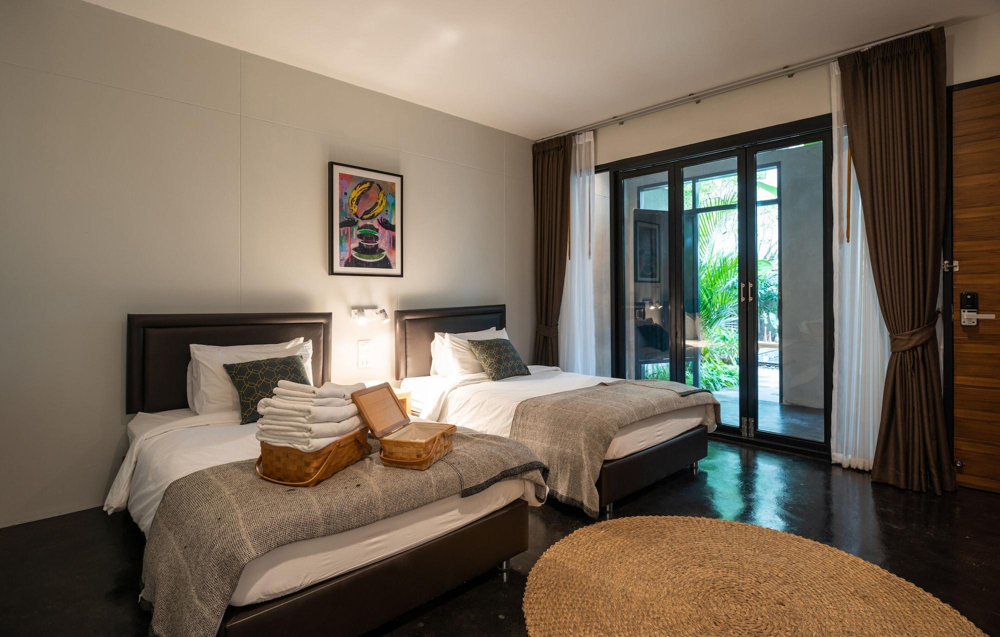 Cherlock Hotel Чиангмай Экстерьер фото